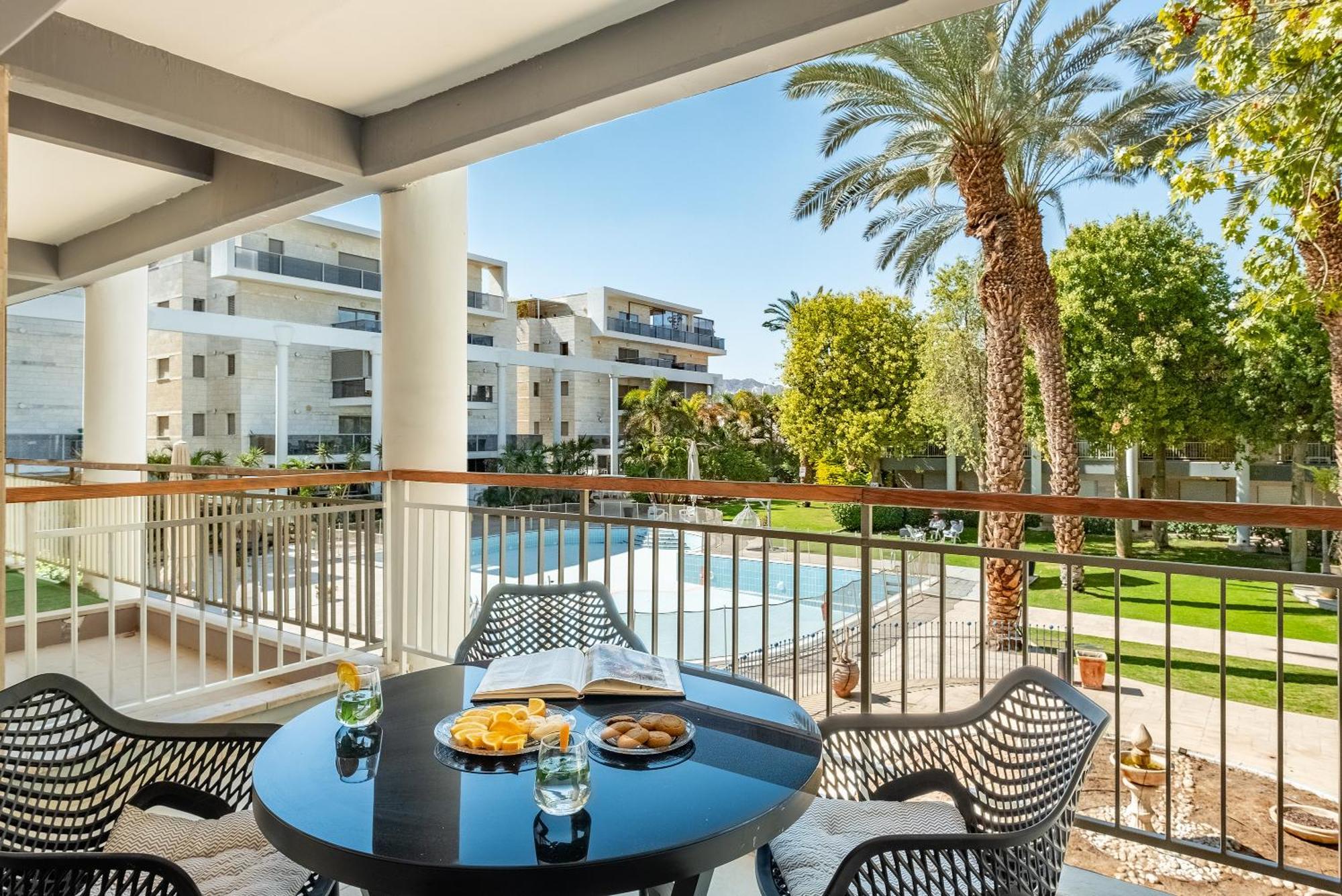 Royal Park Apartments Resort By Sea N Rent エイラート エクステリア 写真