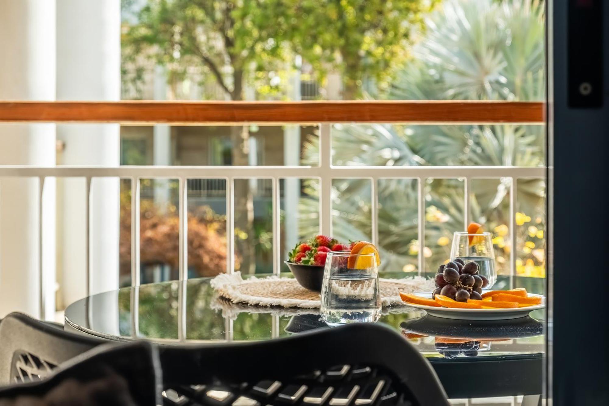 Royal Park Apartments Resort By Sea N Rent エイラート エクステリア 写真